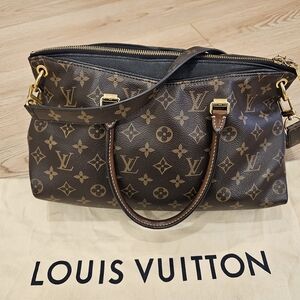 Louis Vuitton Monogram Canvas Shoulder Bag in Brown with Gold Hardware